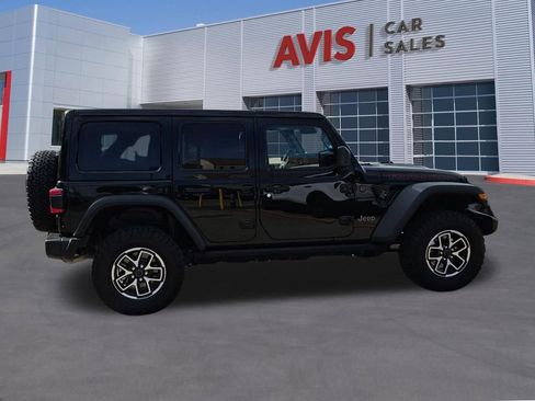 Used 2025 Jeep Wrangler Unlimited Rubicon image 7