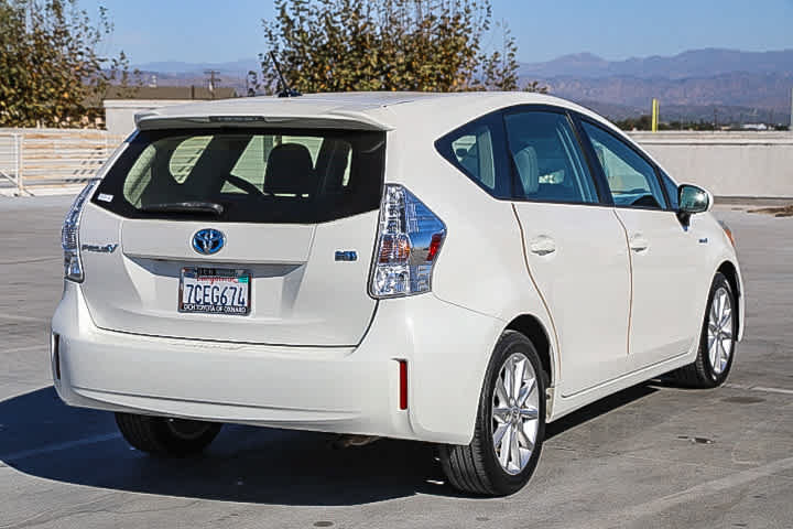 Used 2013 Toyota Prius V Five FWD image 5