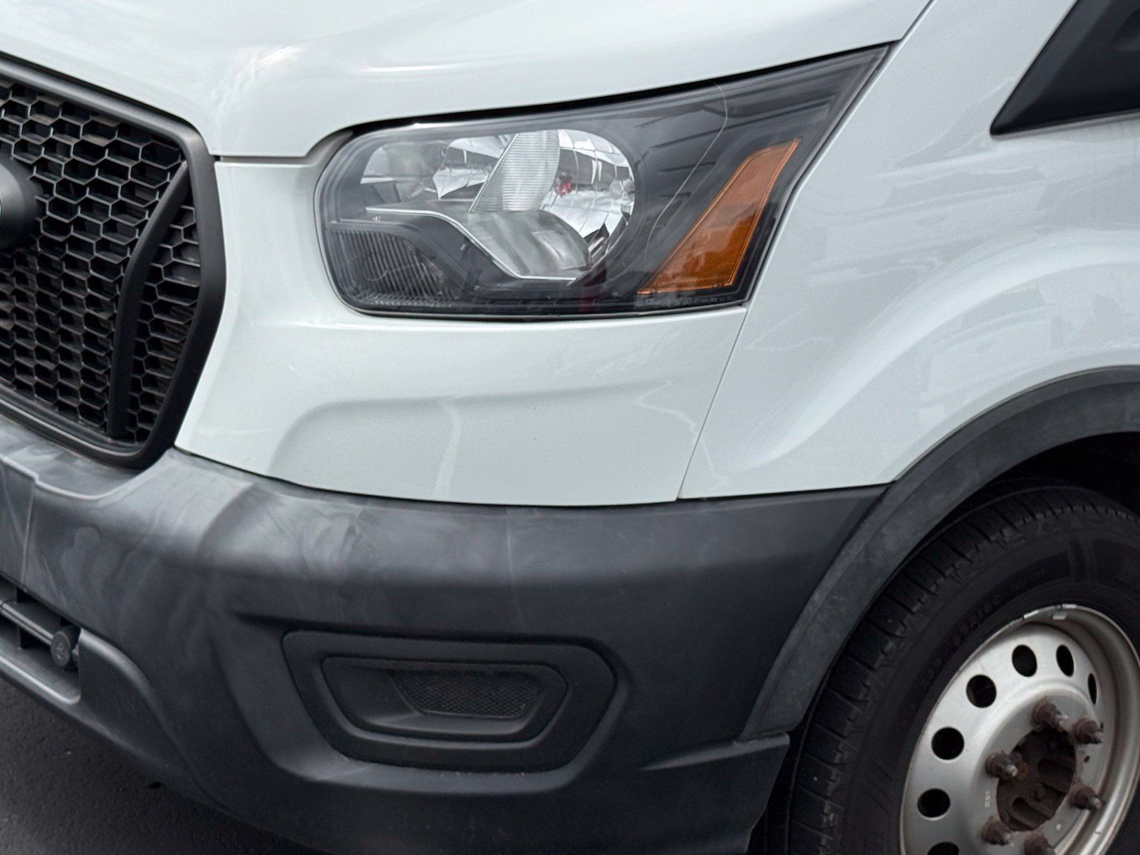 Used 2023 Ford Transit 250 Medium Roof AWD w/ Load Area Protection Package image 9