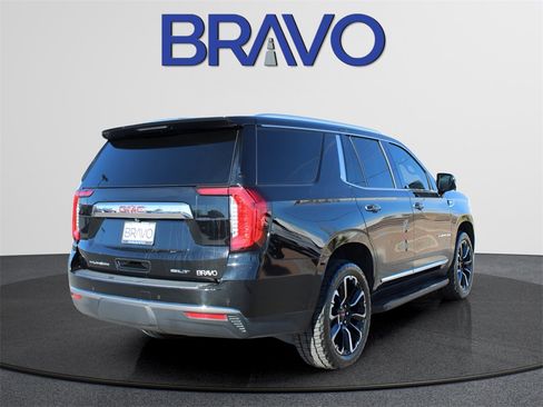Used 2022 GMC Yukon SLT w/ SLT Luxury Package image 5