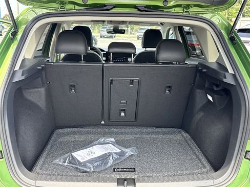 New 2025 Volkswagen Taos SE image 46