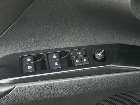 Used 2018 Toyota Camry L image 23