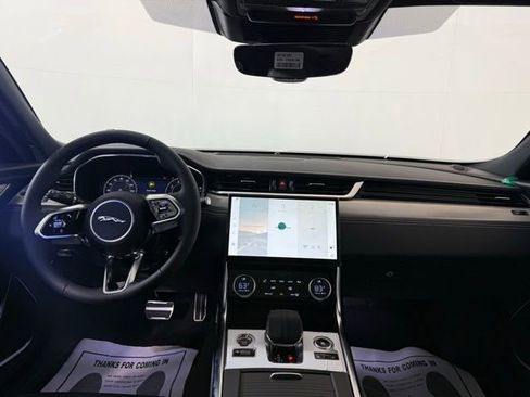 Used 2024 Jaguar XF R-Dynamic SE image 28