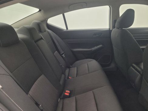 Used 2025 Nissan Altima 2.5 SV FWD image 19