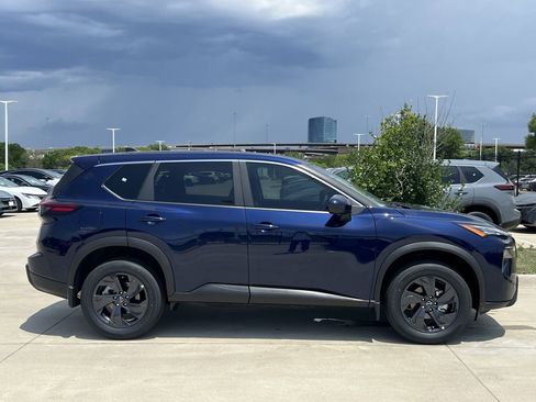 New 2026 Nissan Rogue SV FWD image 3