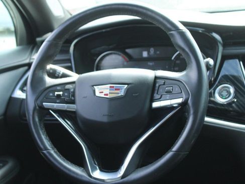 Used 2024 Cadillac XT6 Premium Luxury AWD/4WD image 14