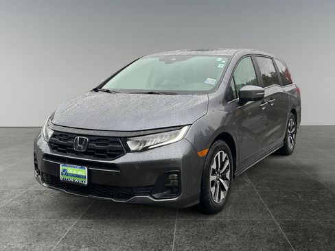 Used 2025 Honda Odyssey EX-L image 3