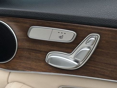 Used 2019 Mercedes-Benz C 300 Sedan image 30