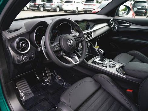 New 2025 Alfa Romeo Stelvio Sprint image 19