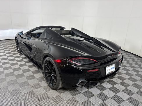 Used 2018 McLaren 570S Spider image 30