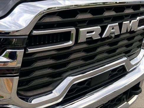 Used 2025 RAM 2500 Big Horn AWD/4WD image 29