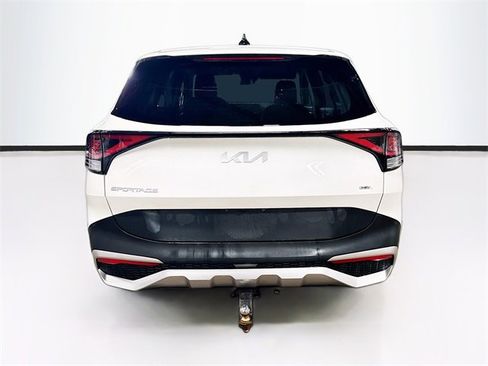 Used 2023 Kia Sportage LX image 6