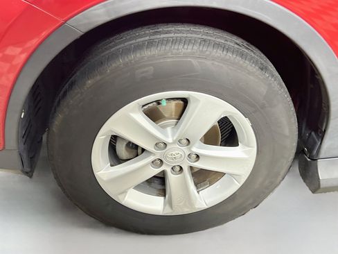 Used 2014 Toyota RAV4 XLE FWD image 14