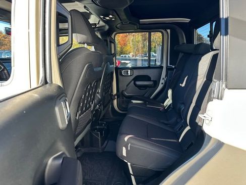 Used 2020 Jeep Gladiator Rubicon w/ Dual Top Group image 16