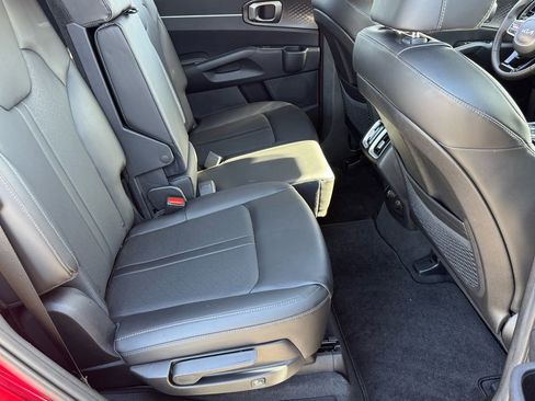 Used 2023 Kia Sorento S w/ Panoramic Sunroof Package FWD image 20