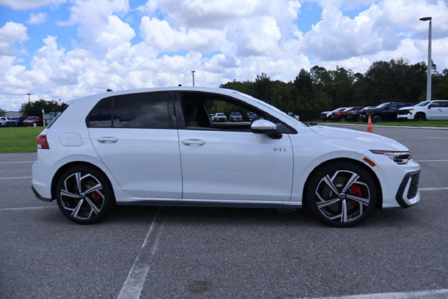 New 2026 Volkswagen GTI SE FWD image 8
