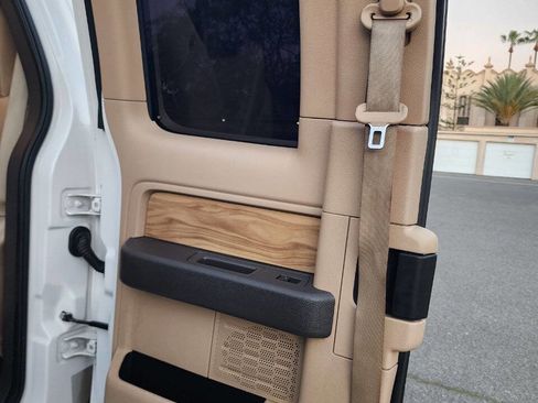 Used 2011 Ford F150 Lariat w/ Lariat Chrome Pkg image 40