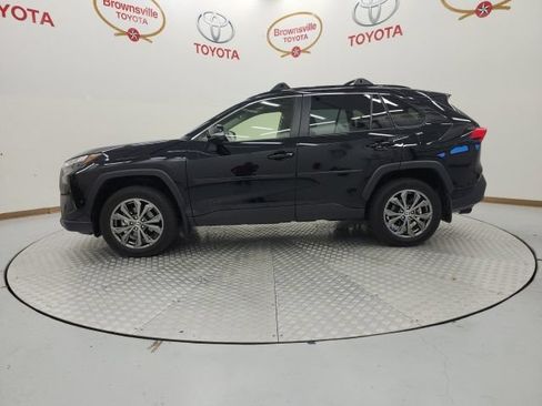 Used 2025 Toyota RAV4 XLE Premium AWD/4WD image 5