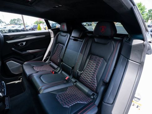 Used 2019 Lamborghini Urus AWD/4WD image 49