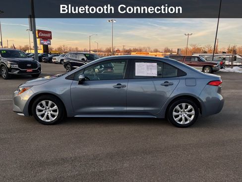 Used 2024 Toyota Corolla LE image 2