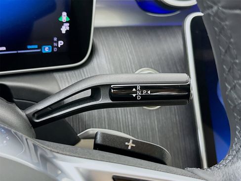 Used 2025 Mercedes-Benz C 300 Sedan image 17