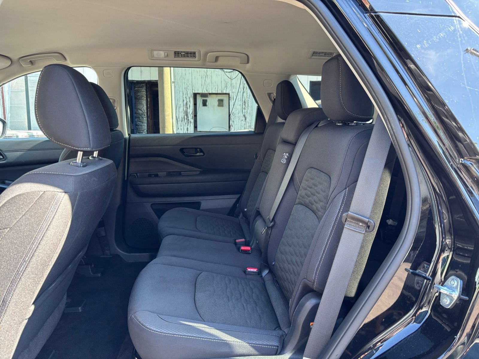 Used 2026 Nissan Pathfinder SV FWD image 27
