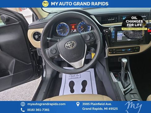Used 2019 Toyota Corolla LE image 13