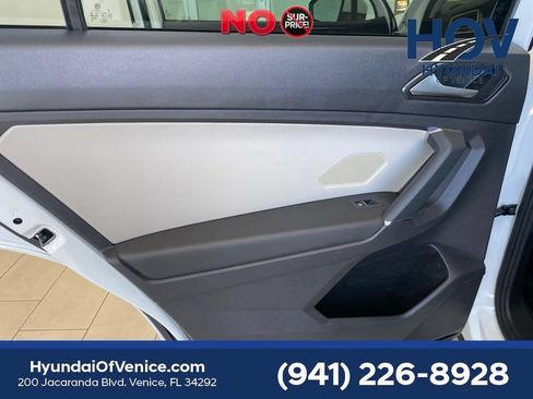 Used 2018 Volkswagen Tiguan SE AWD/4WD image 58