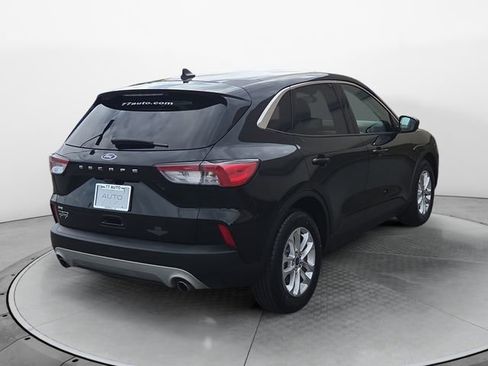 Used 2022 Ford Escape SE image 5