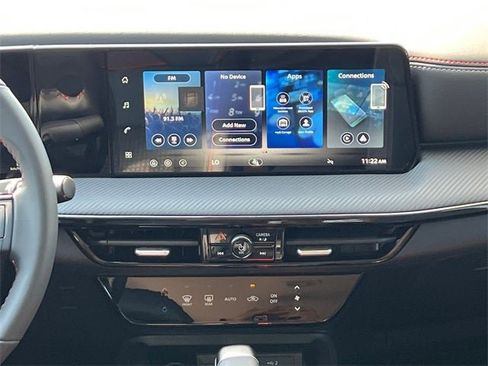 New 2026 Nissan Kicks SR image 11