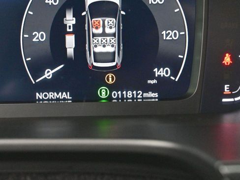 Used 2025 Chrysler Pacifica Select FWD image 17