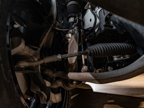 Used 2022 Land Rover Defender 110 X-Dynamic HSE image 12