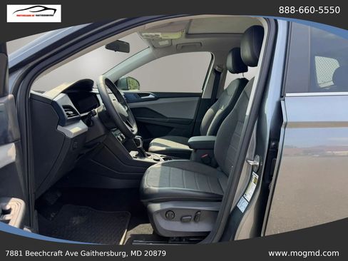 Used 2022 Volkswagen Taos SE FWD image 16