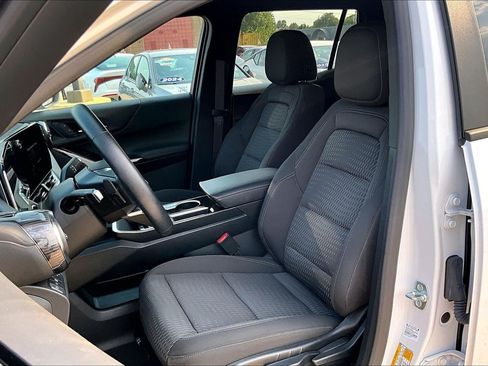 Used 2026 Chevrolet Equinox LT FWD image 19
