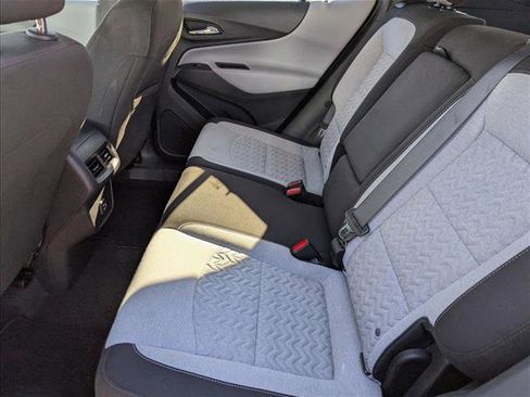 Used 2022 Chevrolet Equinox LS w/ LS Convenience Package image 17