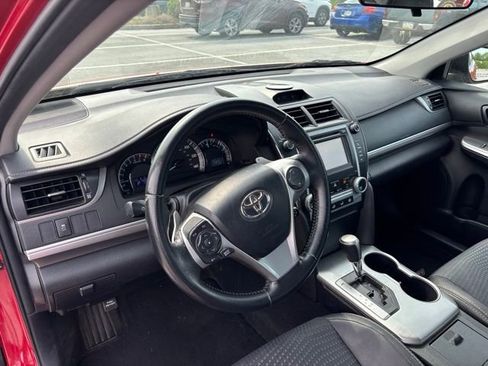 Used 2013 Toyota Camry SE FWD image 17