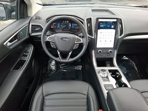 Used 2024 Ford Edge SEL w/ Convenience Package AWD/4WD image 11