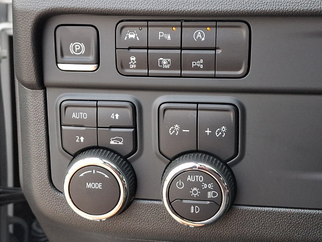 Used 2025 Chevrolet Tahoe RST w/ Comfort Package AWD/4WD image 9