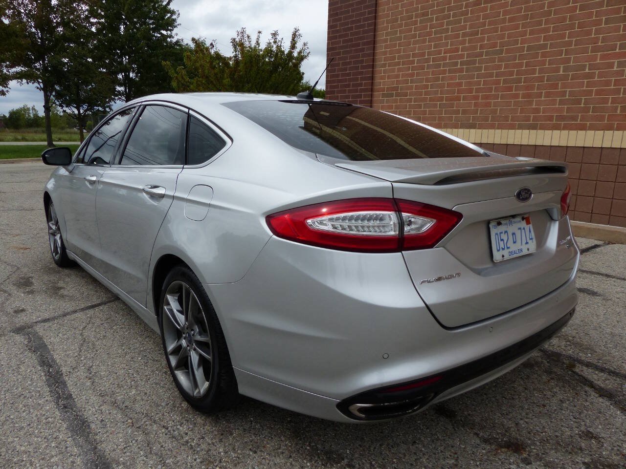 Used 2016 Ford Fusion Titanium FWD image 8