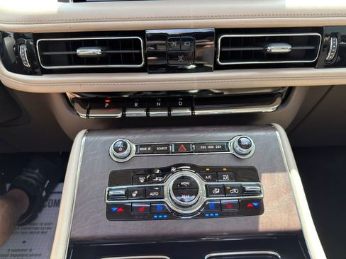 Used 2024 Lincoln Aviator Reserve w/ Equipment Group 201A RWD image 37