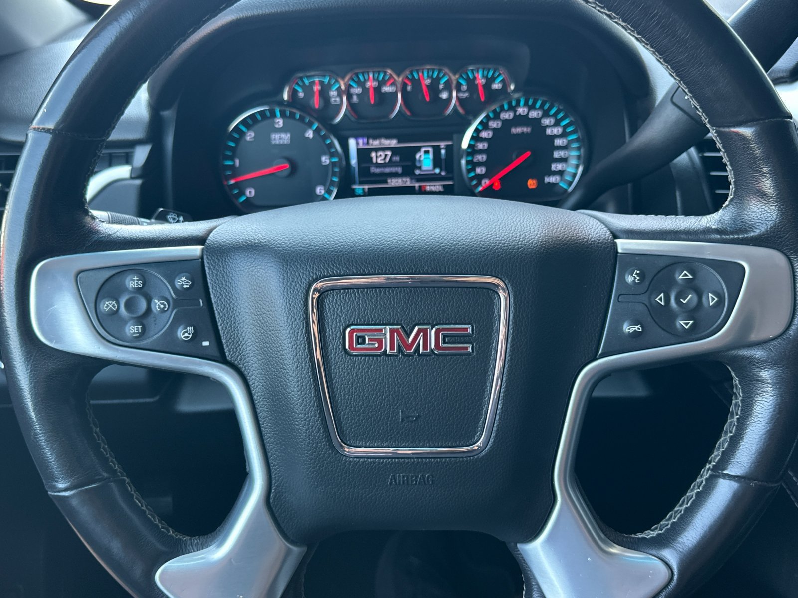 Used 2018 GMC Yukon SLT w/ Premium Edition AWD/4WD image 23