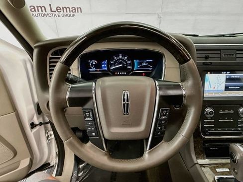 Used 2017 Lincoln Navigator L Select RWD image 11