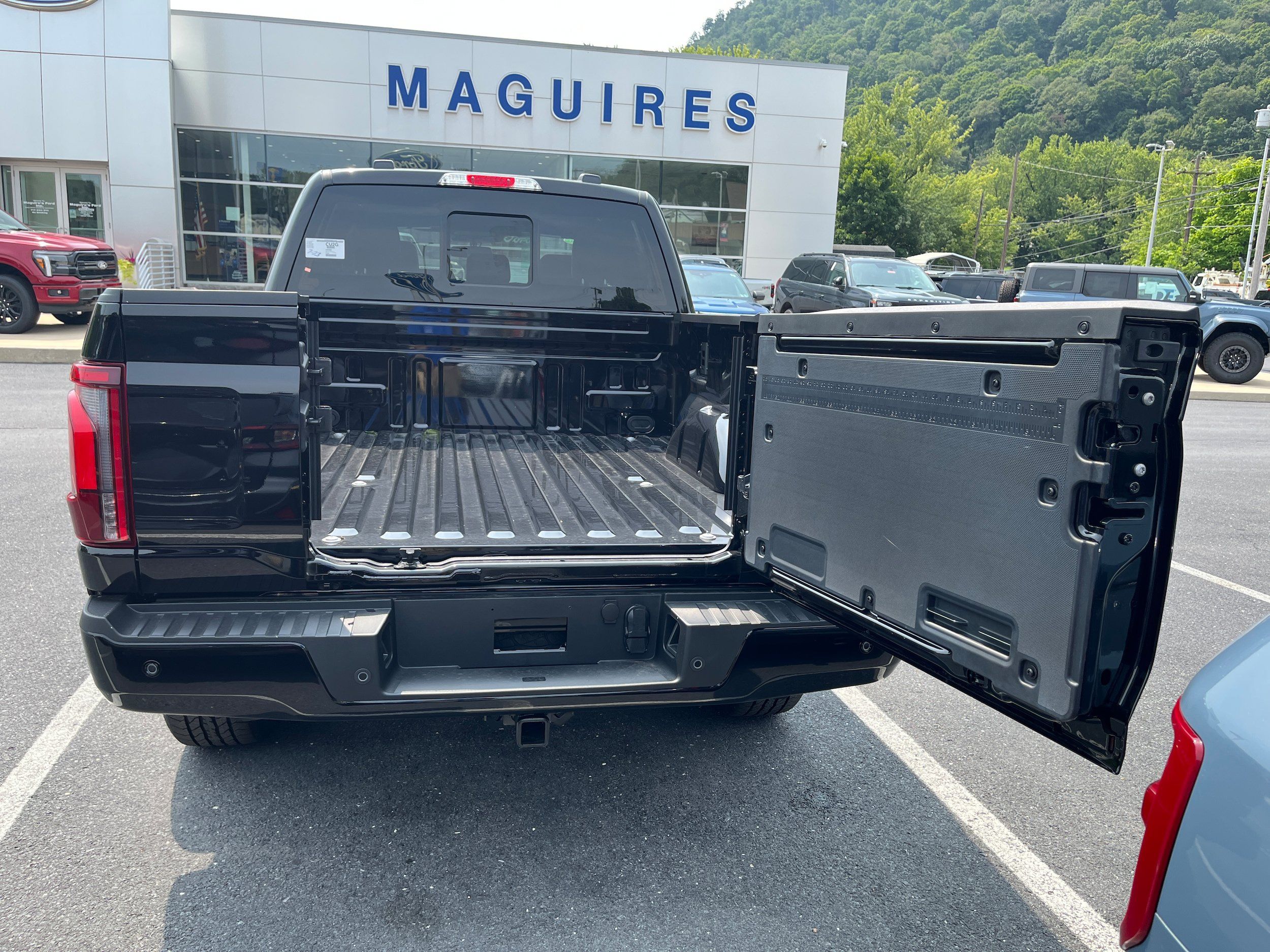 New 2026 Ford F150 Lariat w/ Equipment Group 502A High AWD/4WD image 9