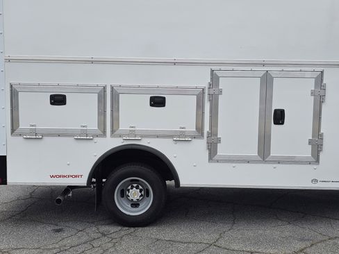 New 2026 Chevrolet Express 3500 w/ Power Convenience Package RWD image 9