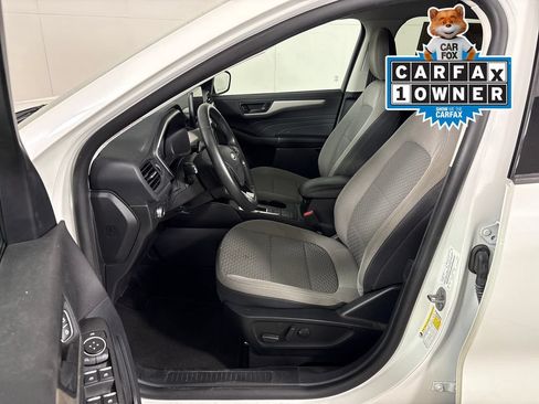 Used 2022 Ford Escape SE w/ SE Sport Appearance Package FWD image 32