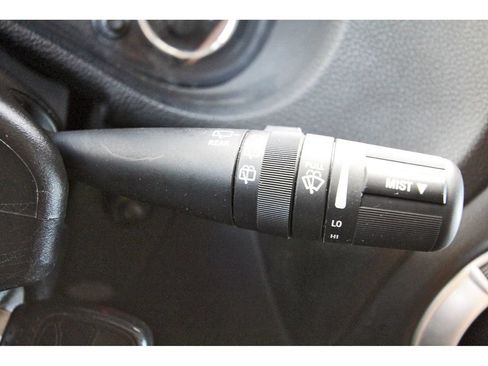 Used 2017 Jeep Wrangler Unlimited Rubicon w/ Connectivity Group AWD/4WD image 18