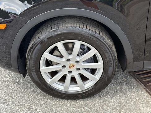 Used 2019 Porsche Cayenne AWD/4WD image 11