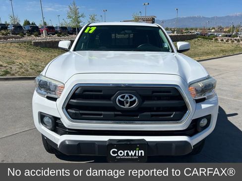 Used 2017 Toyota Tacoma SR5 AWD/4WD image 2