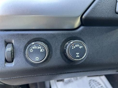 Used 2020 Chevrolet Suburban LT AWD/4WD image 34