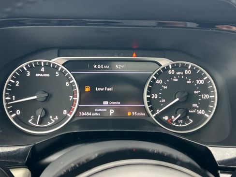 Used 2022 Nissan Pathfinder SV w/ SV Premium Package image 32